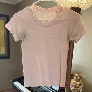 lululemon athletica Swiftly Tech Strawberry Milkshake Short Sleeve